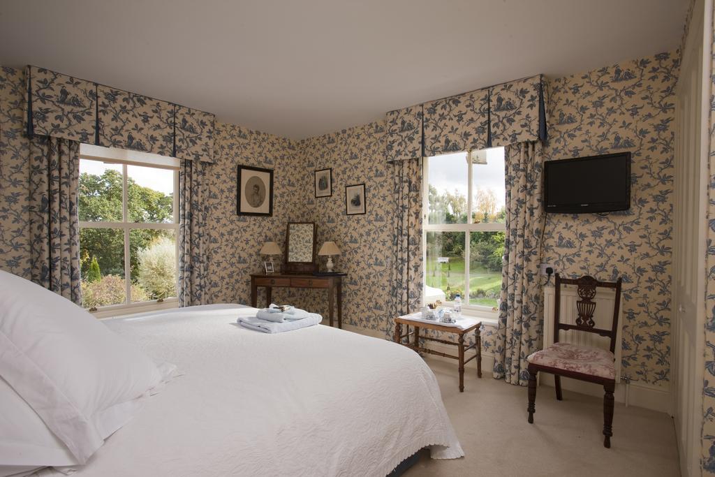 รู้ควู้ด ฟาร์มเฮาส์ Bed & Breakfast นิวเบอรี ภายนอก รูปภาพ