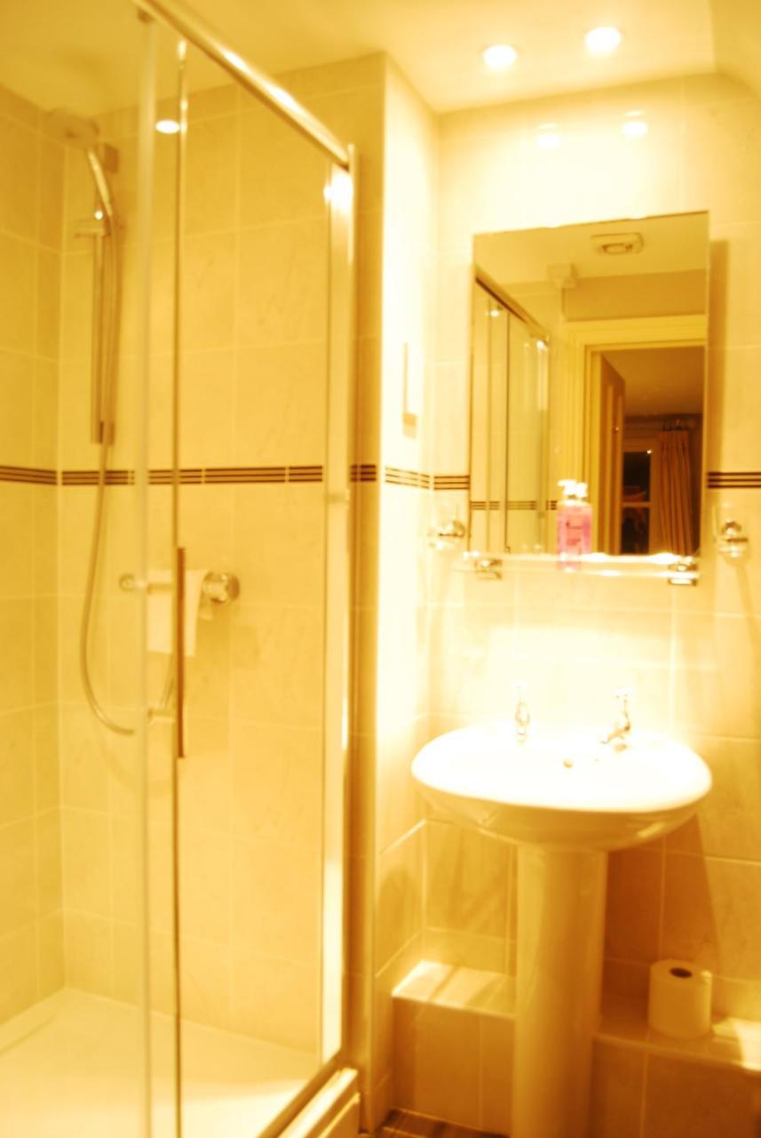 รู้ควู้ด ฟาร์มเฮาส์ Bed & Breakfast นิวเบอรี ภายนอก รูปภาพ